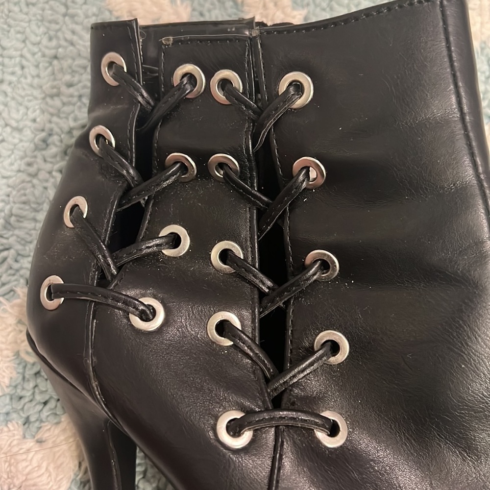 Shoes - Picture 9 of 12